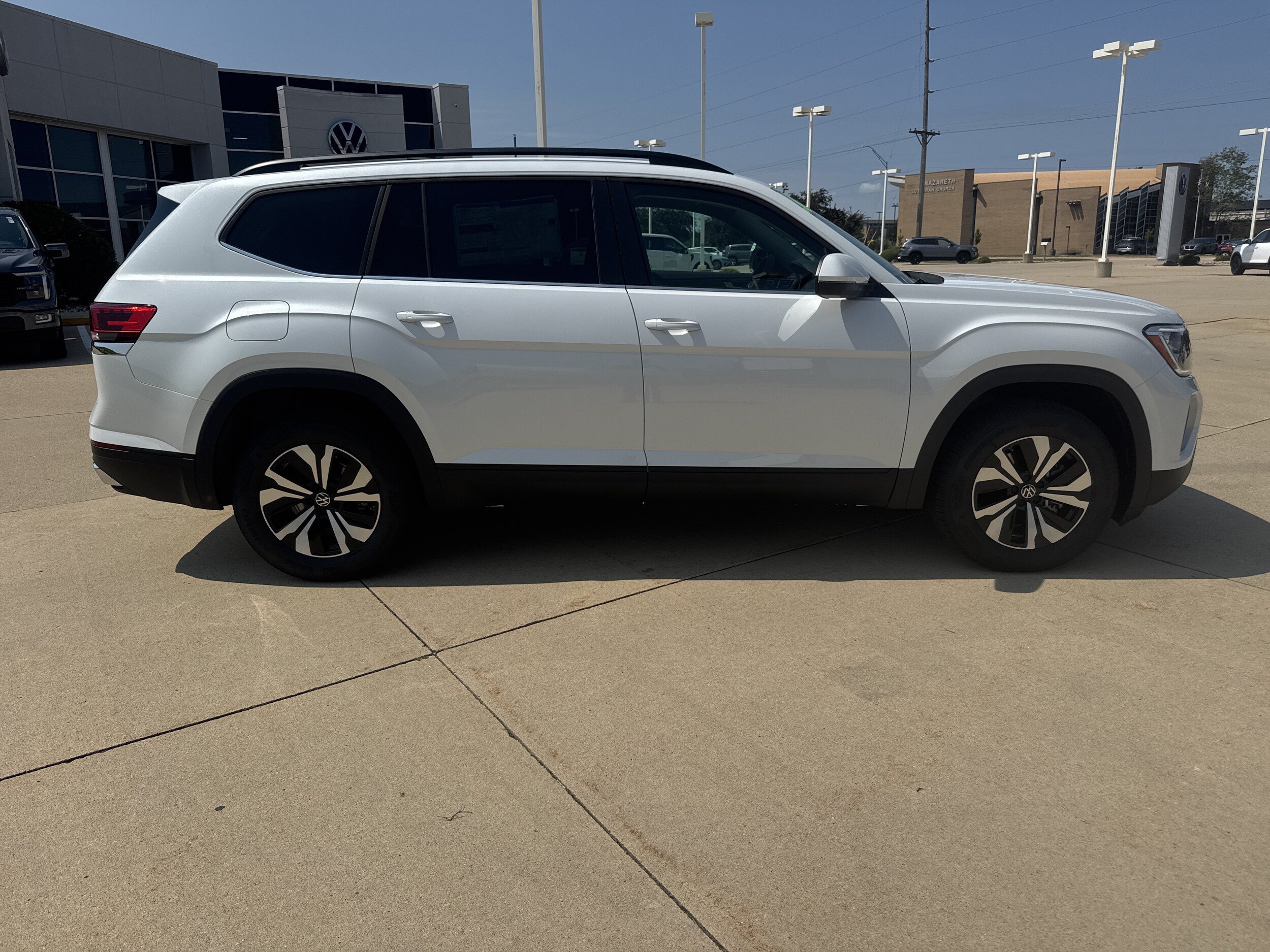 New 2026 Volkswagen Atlas SE AWD/4WD image 4