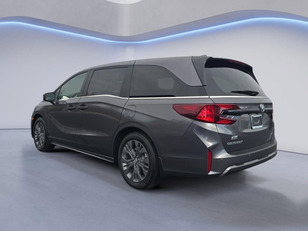 New 2026 Honda Odyssey Touring image 3