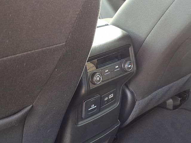 Used 2023 GMC Acadia SLE w/ Driver Convenience Package FWD image 22