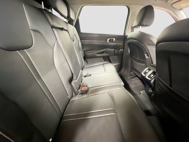 Certified 2024 Kia Sorento S image 29