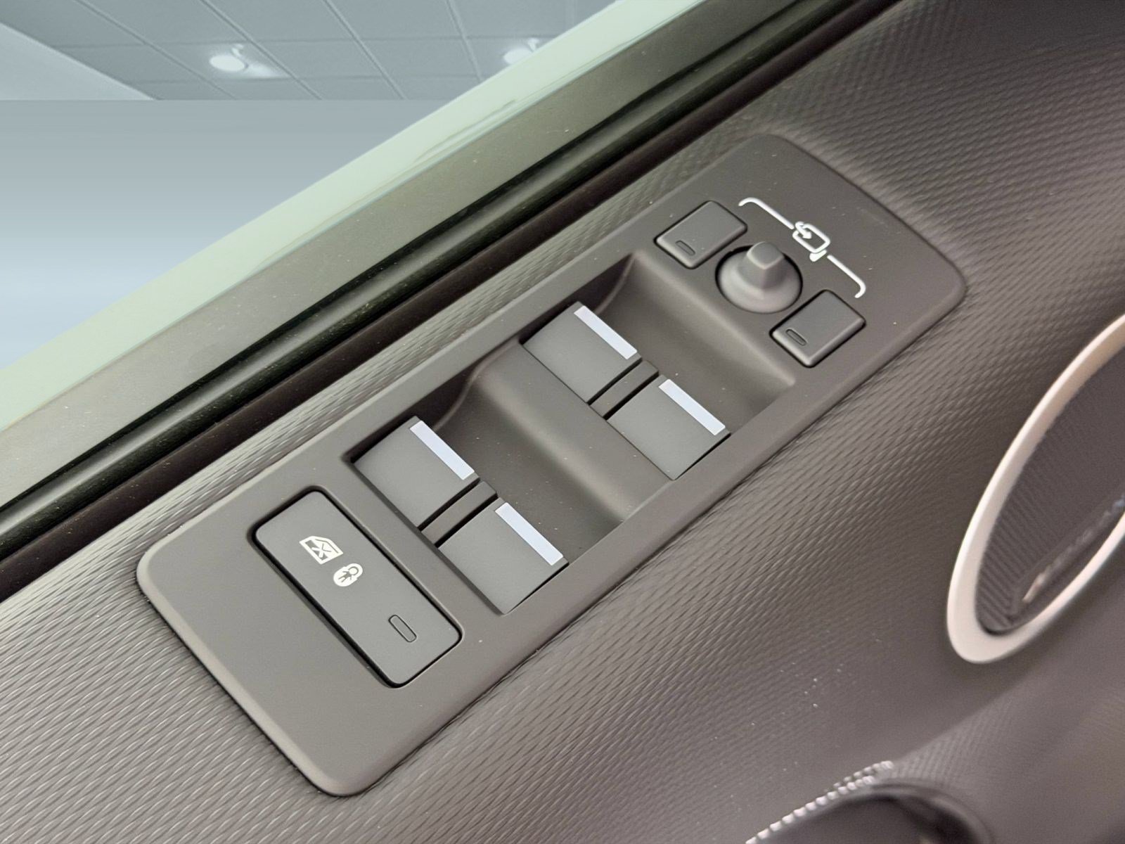 New 2026 Land Rover Discovery Dynamic SE AWD/4WD image 12