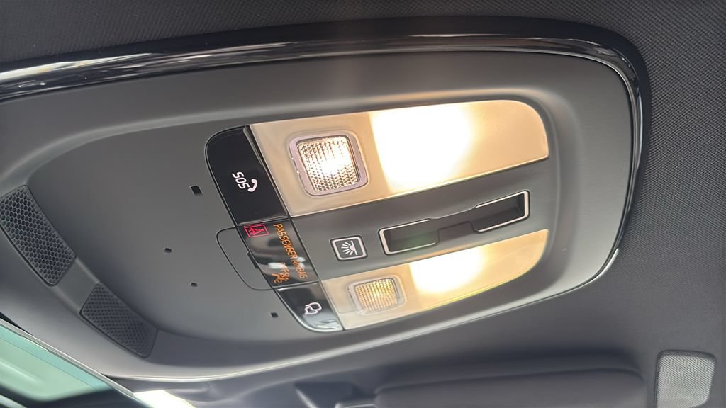 New 2026 Volvo XC90 B6 Plus w/ Protection Package Premier AWD/4WD image 24