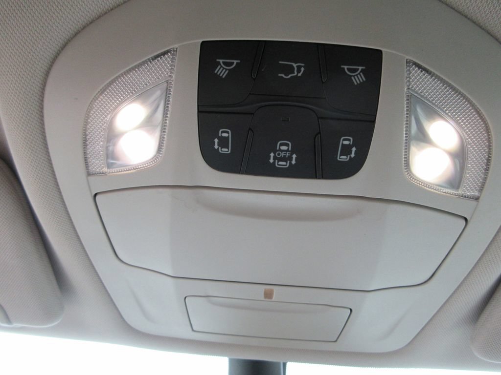 Used 2023 Chrysler Pacifica Touring-L FWD image 31