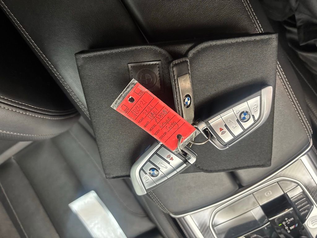 Used 2021 BMW M850i xDrive Coupe AWD/4WD image 39
