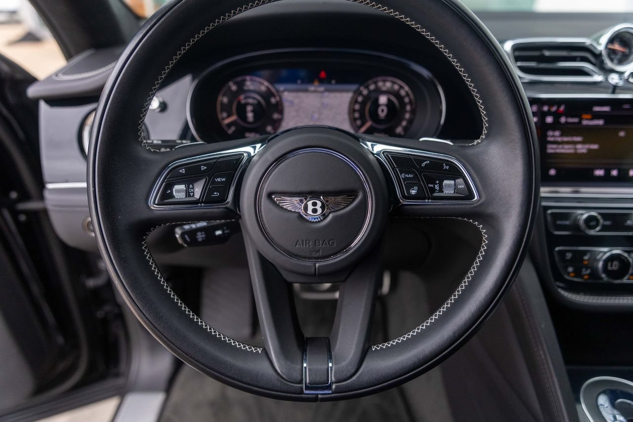 Certified 2024 Bentley Bentayga AWD/4WD image 29