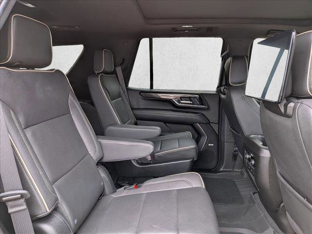 Used 2025 GMC Yukon Elevation w/ Elevation Premium Package RWD image 14