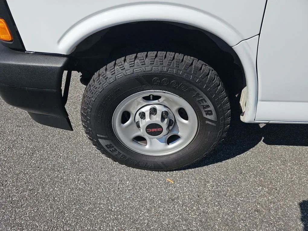 Used 2023 GMC Savana 2500 w/ Driver Convenience Package image 6