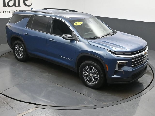 Used 2025 Chevrolet Traverse LT FWD image 55