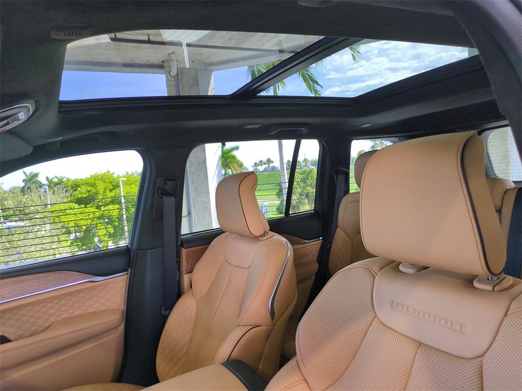 New 2025 Jeep Grand Cherokee Summit image 22