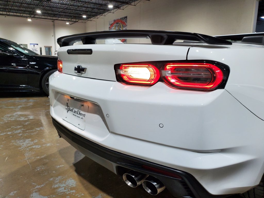 Used 2021 Chevrolet Camaro SS RWD image 41