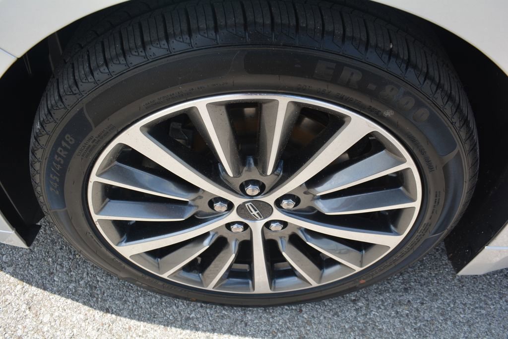 Used 2018 Lincoln MKZ Select w/ Select Plus Package AWD/4WD image 26