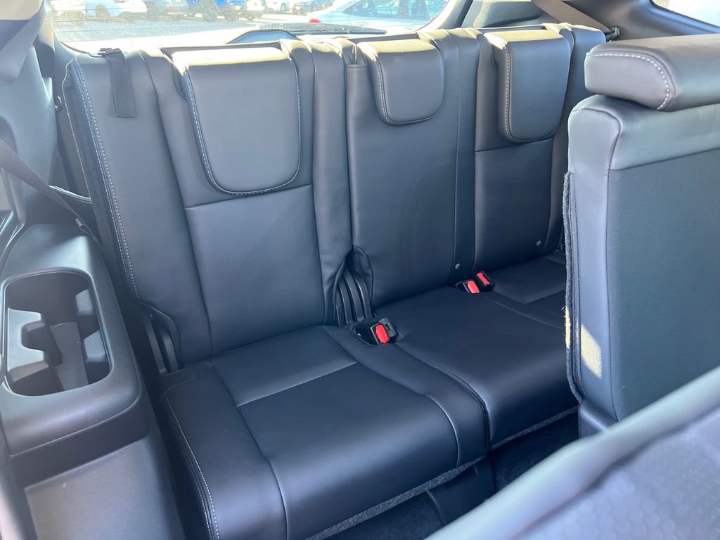 Certified 2025 Subaru Ascent Limited image 18