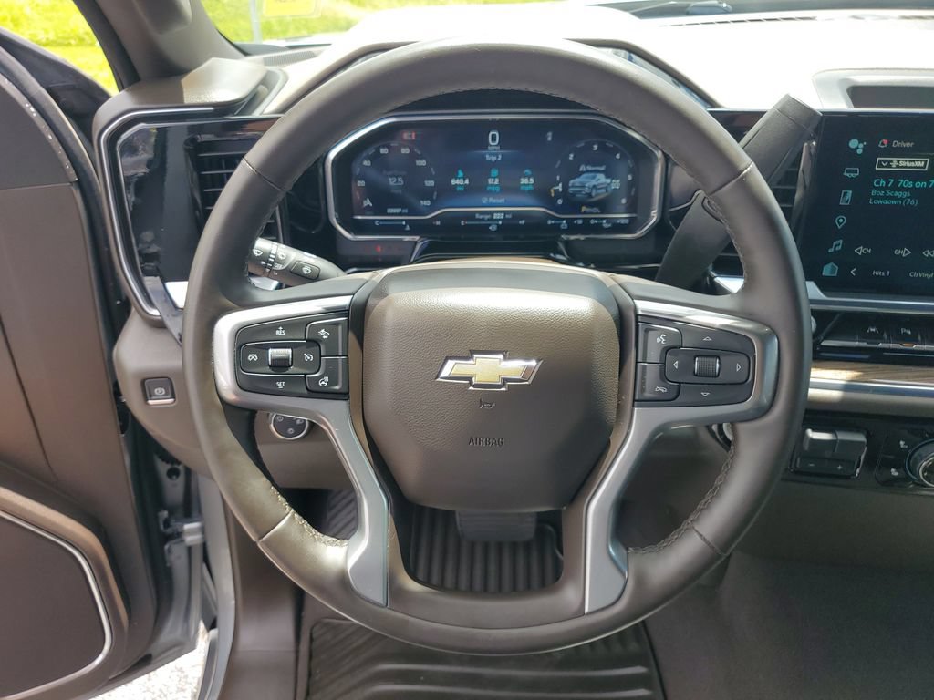 Used 2024 Chevrolet Silverado 1500 LT w/ Safety Package AWD/4WD image 11