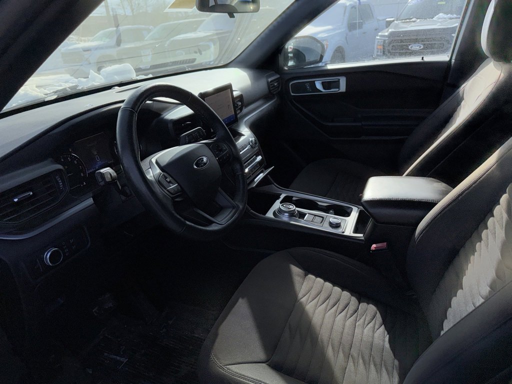 Used 2020 Ford Explorer XLT w/ Comfort Package image 9
