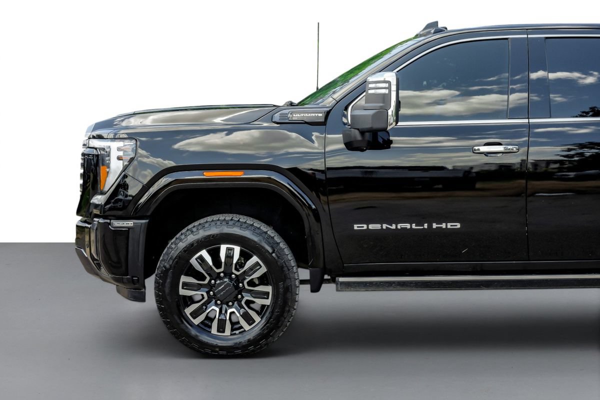 Used 2024 GMC Sierra 2500 Denali Ultimate w/ Max Trailering Package AWD/4WD image 10