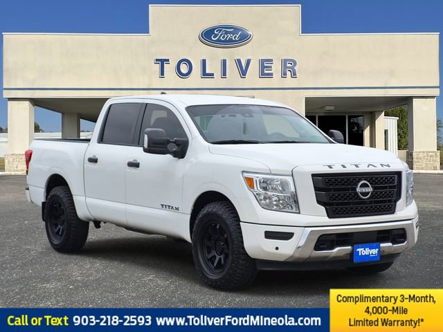 Used 2024 Nissan Titan SV w/ SV Convenience Package image 1
