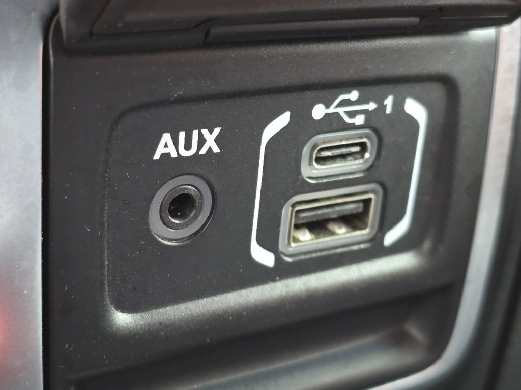 Used 2019 Jeep Wrangler Unlimited Sport image 4