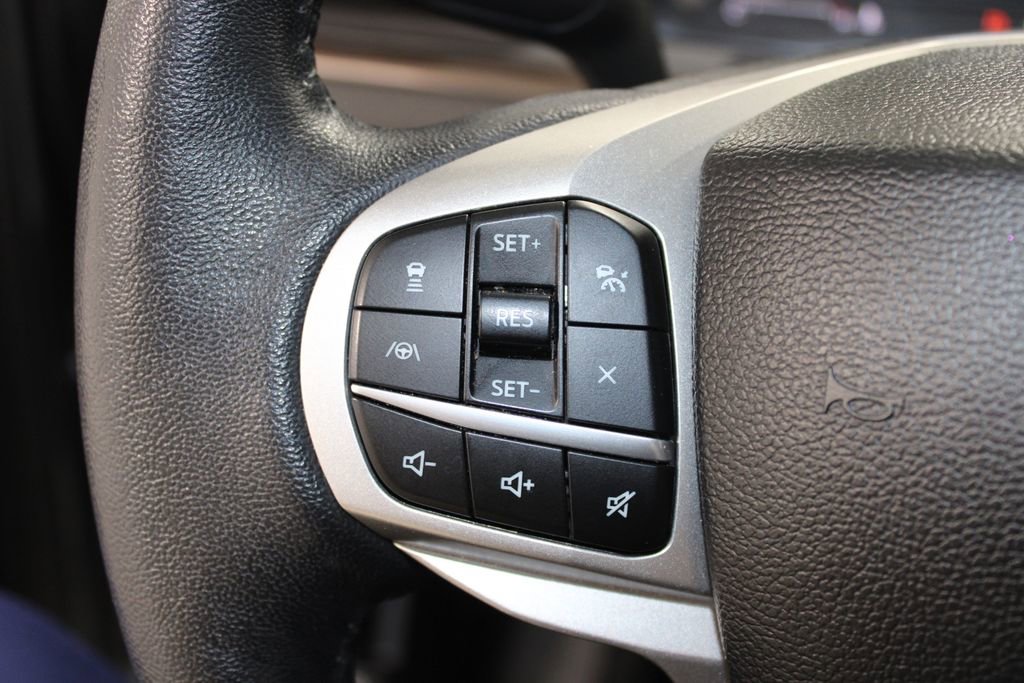 Used 2023 Ford Explorer Limited image 22