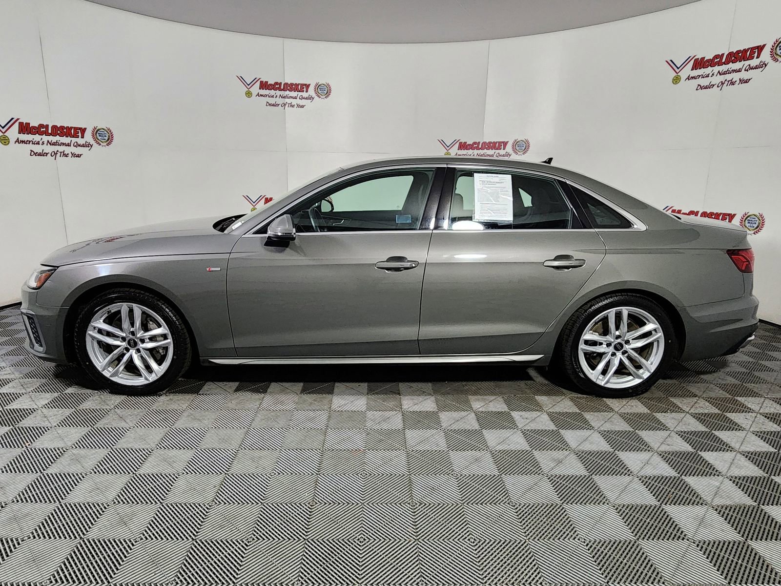 Used 2024 Audi A4 2.0T Premium Plus image 5