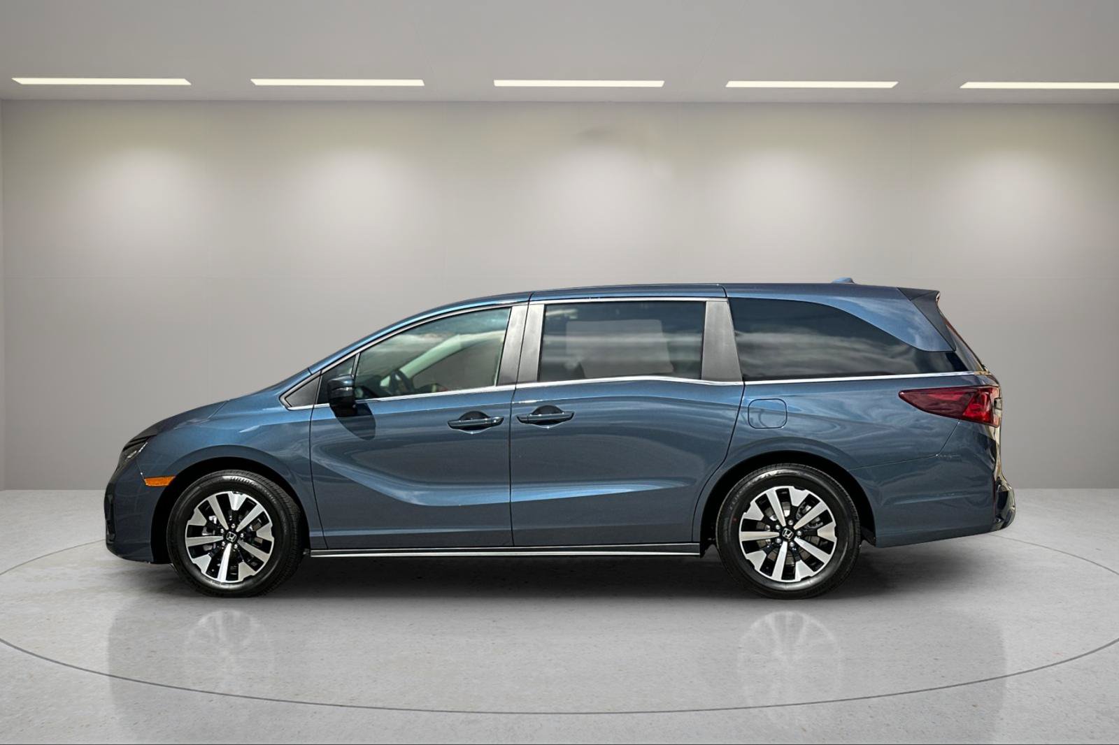 New 2026 Honda Odyssey EX-L image 6