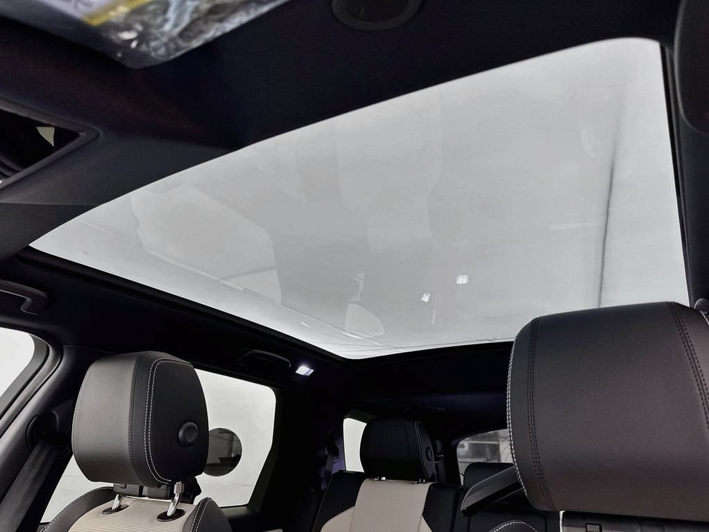 New 2026 Land Rover Discovery Sport Landmark AWD/4WD image 22