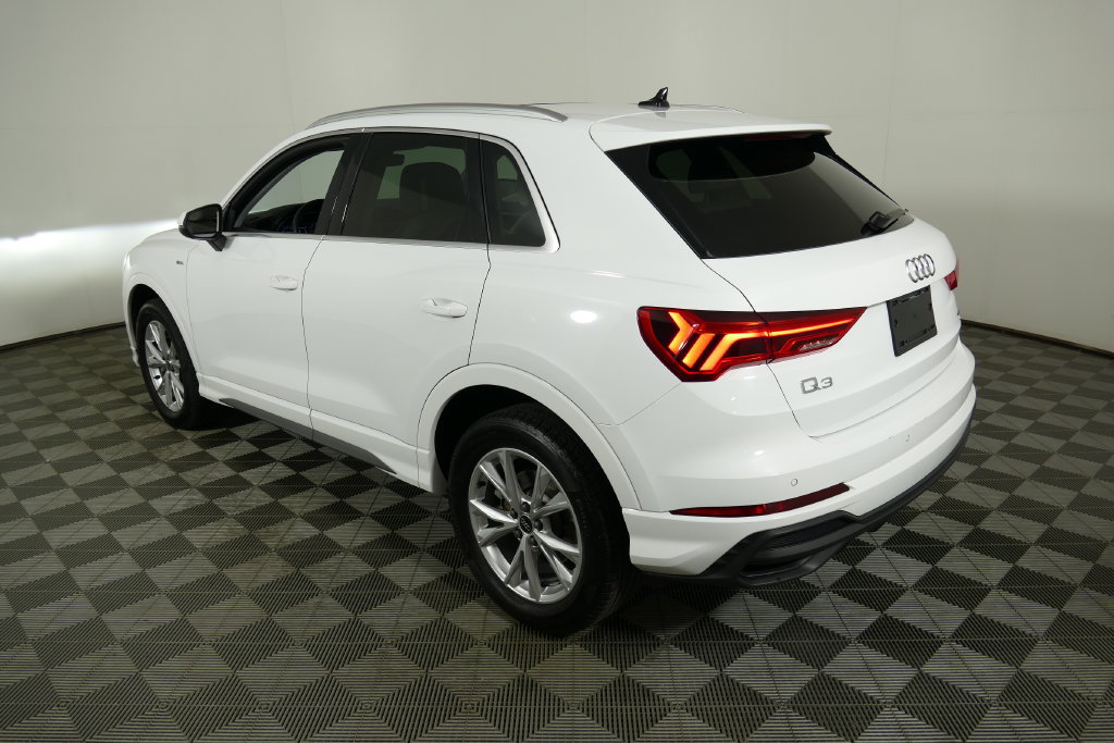 Used 2025 Audi Q3 2.0T Premium AWD/4WD image 5