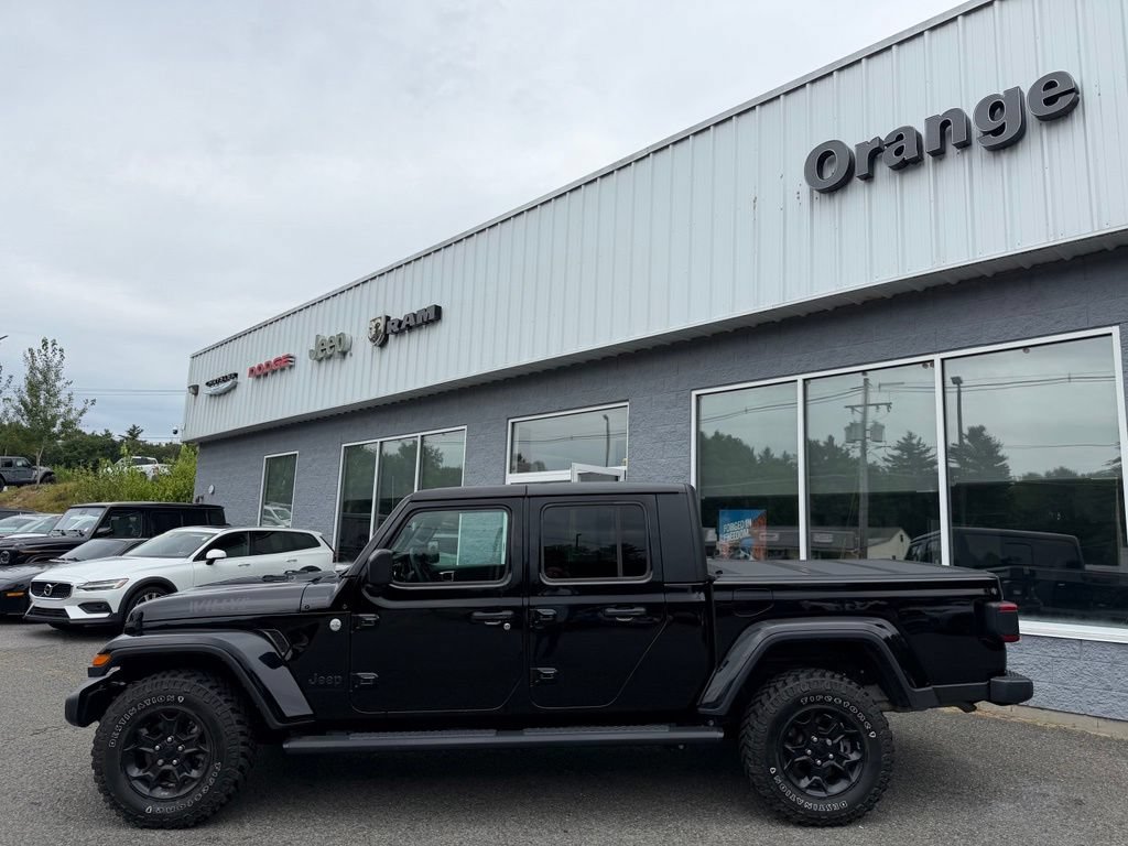 Used 2023 Jeep Gladiator Sport AWD/4WD image 4
