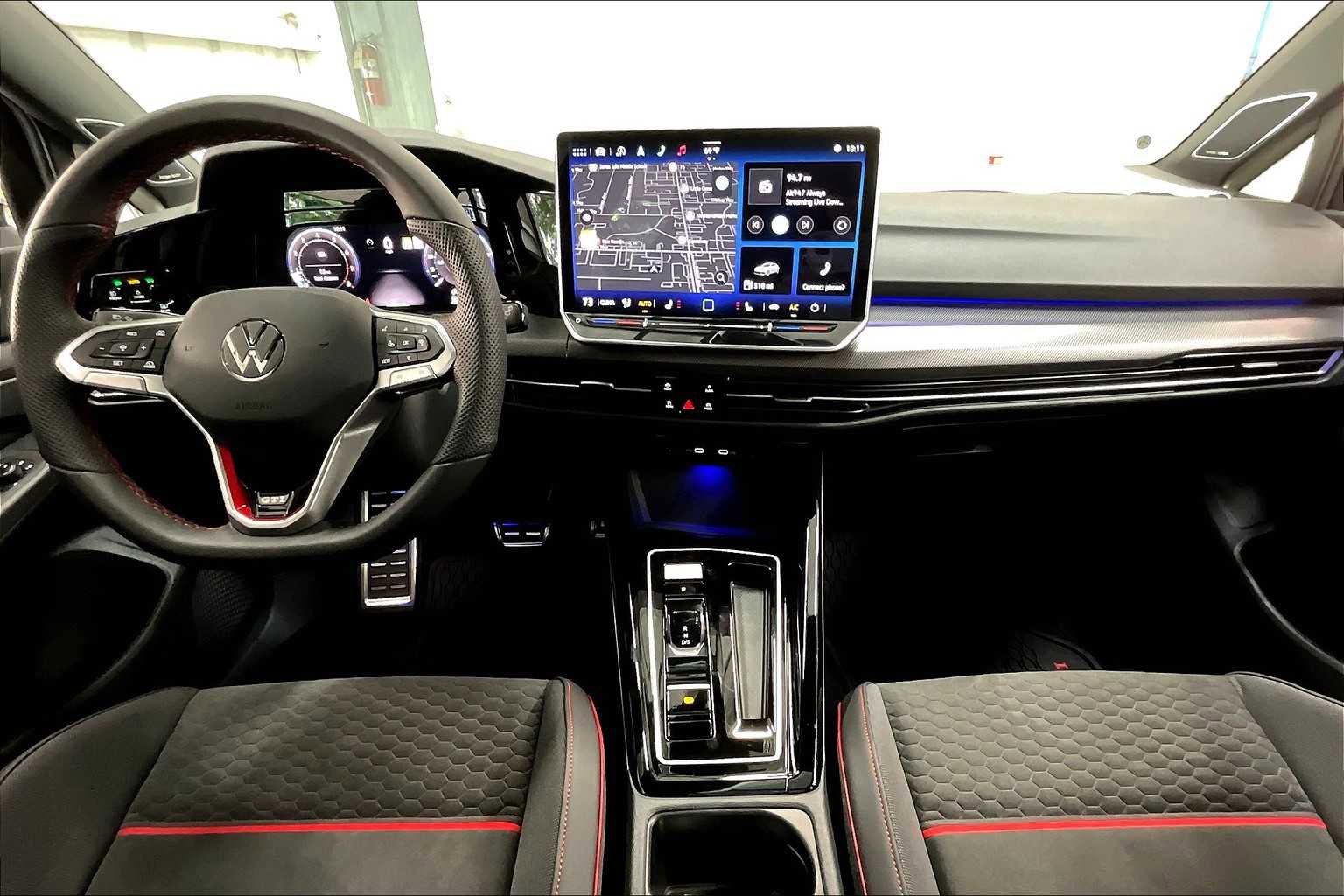 New 2025 Volkswagen GTI SE image 7