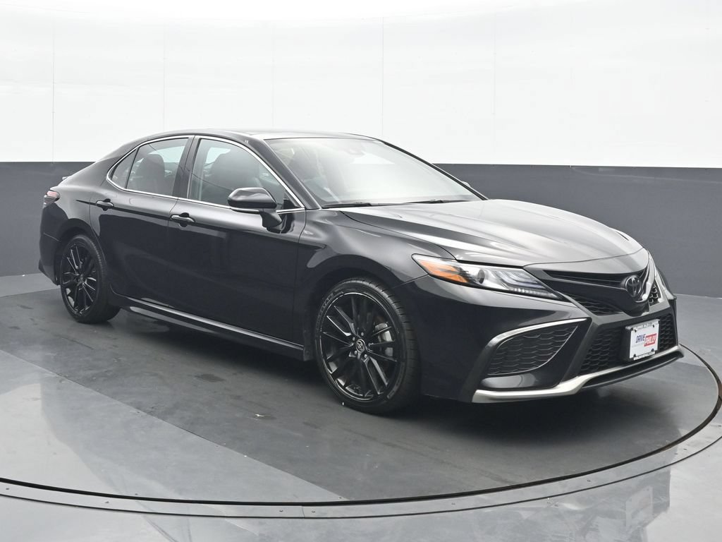 Used 2024 Toyota Camry XSE w/ Cold Weather Package FWD image 9