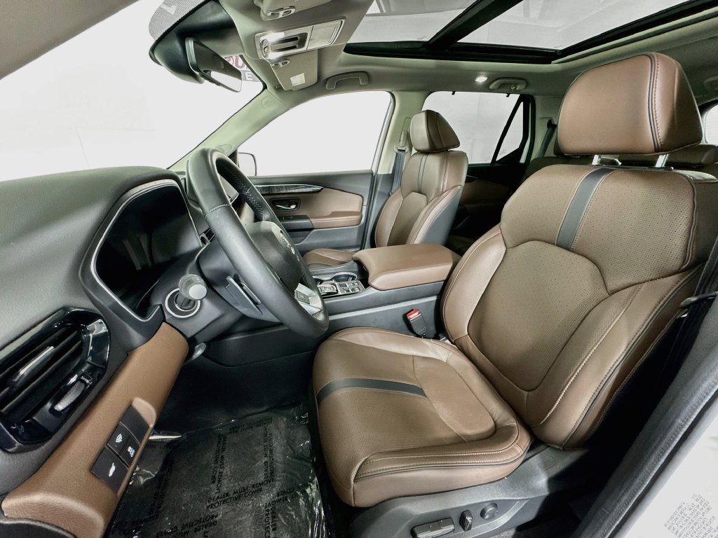 Used 2024 Honda Pilot Elite image 21
