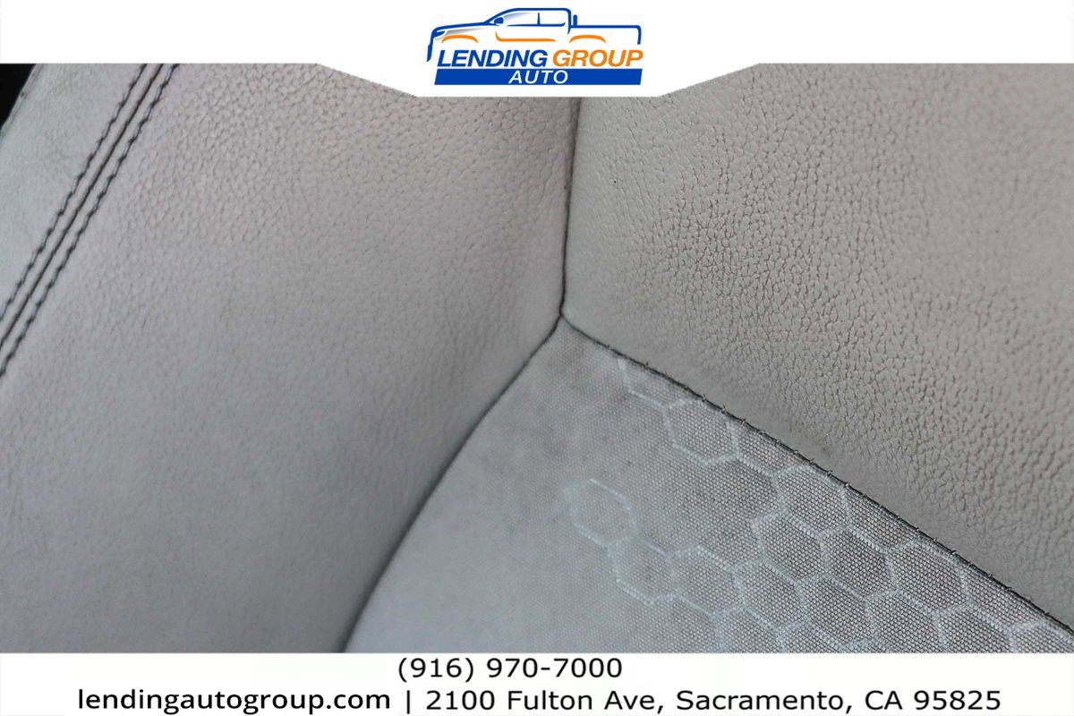 Used 2018 Land Rover Discovery Sport SE image 22