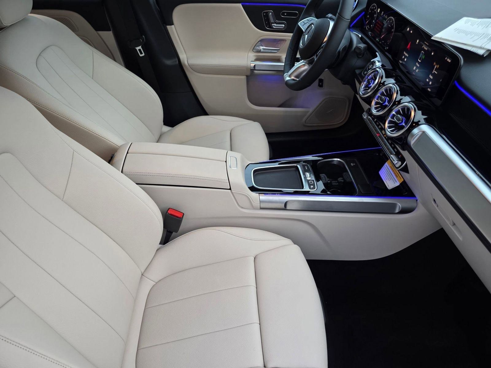 New 2026 Mercedes-Benz GLB 250 4MATIC image 21