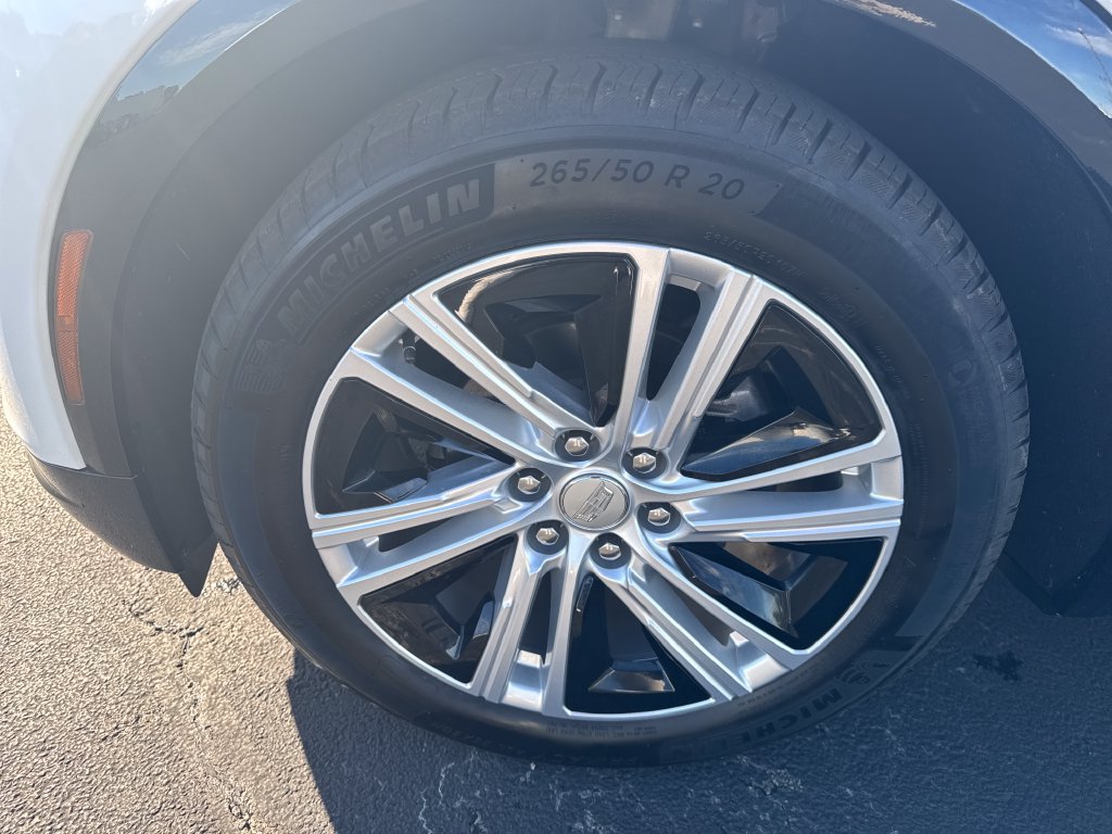 Used 2024 Cadillac Lyriq Tech AWD/4WD image 2