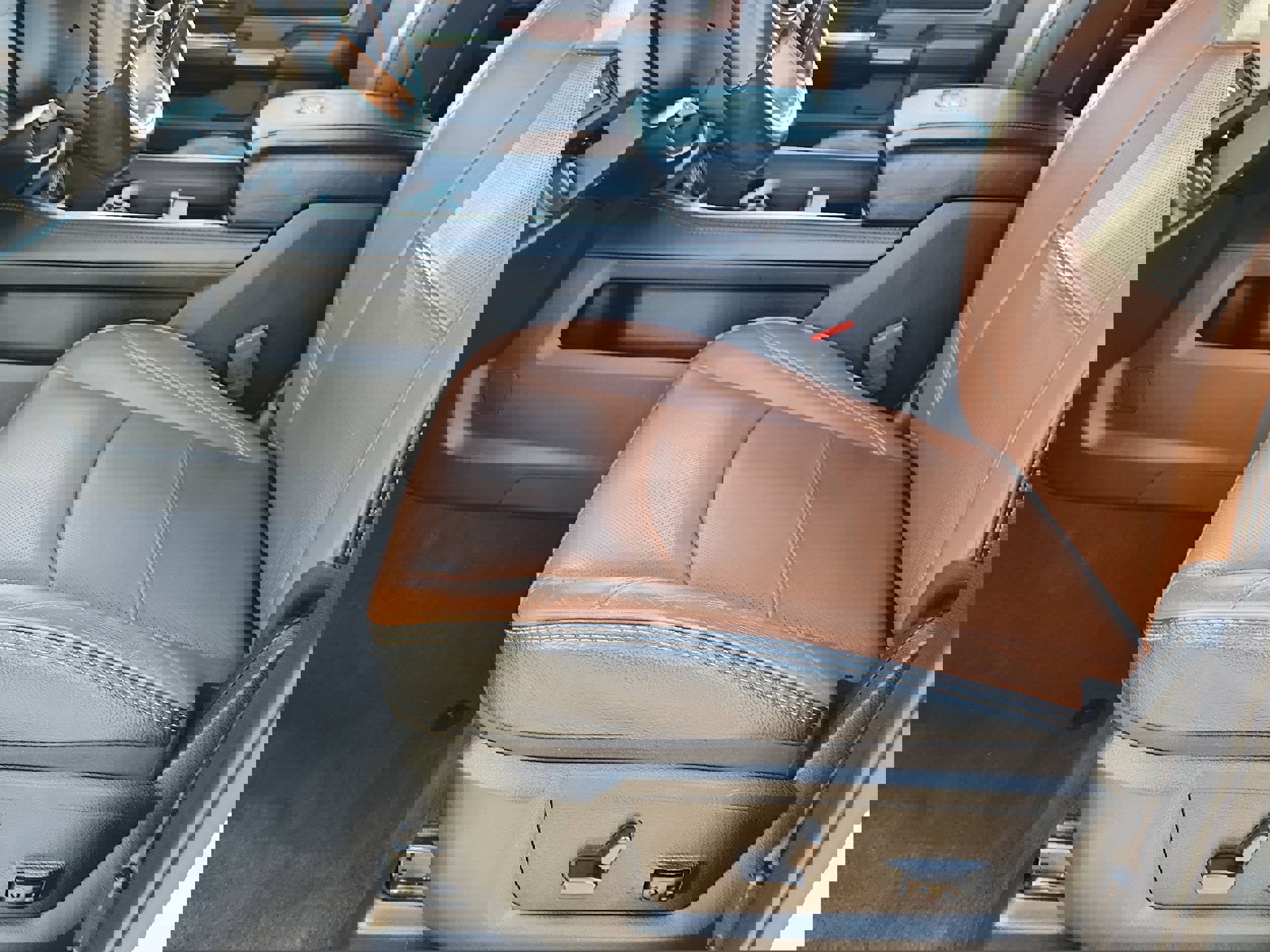 Used 2022 RAM 2500 Limited w/ Protection Group image 10