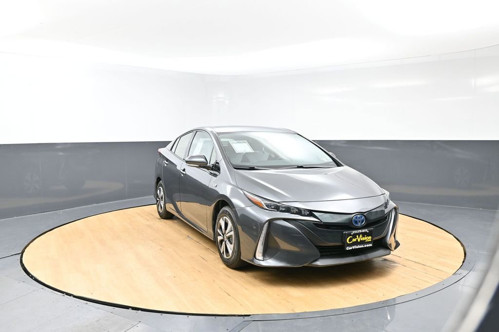 Used 2018 Toyota Prius Prime Plus image 4