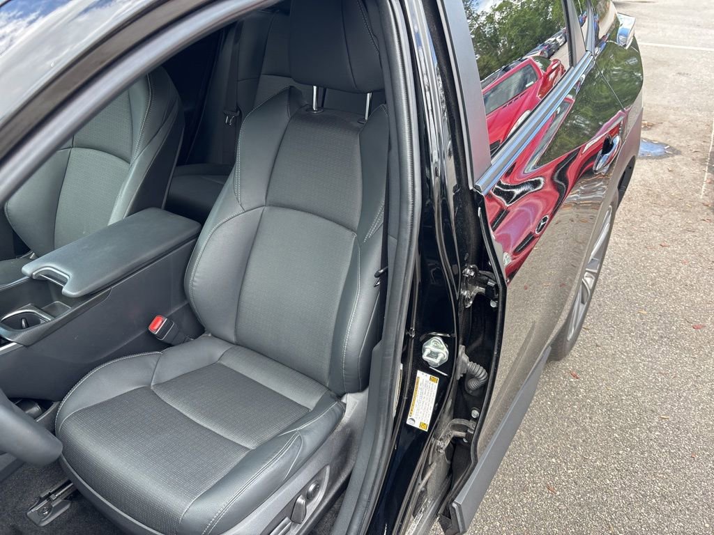 Used 2023 Subaru Solterra AWD image 4