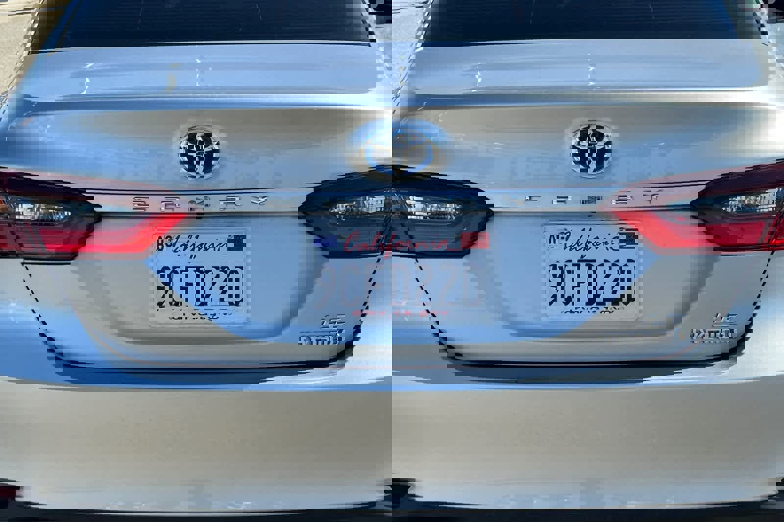 Used 2022 Toyota Camry LE image 16