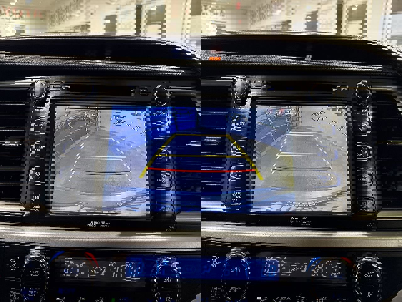 Used 2015 Toyota Highlander Limited image 18