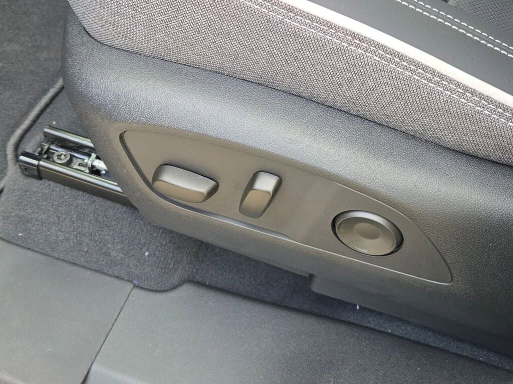 New 2026 GMC Sierra EV Elevation image 33