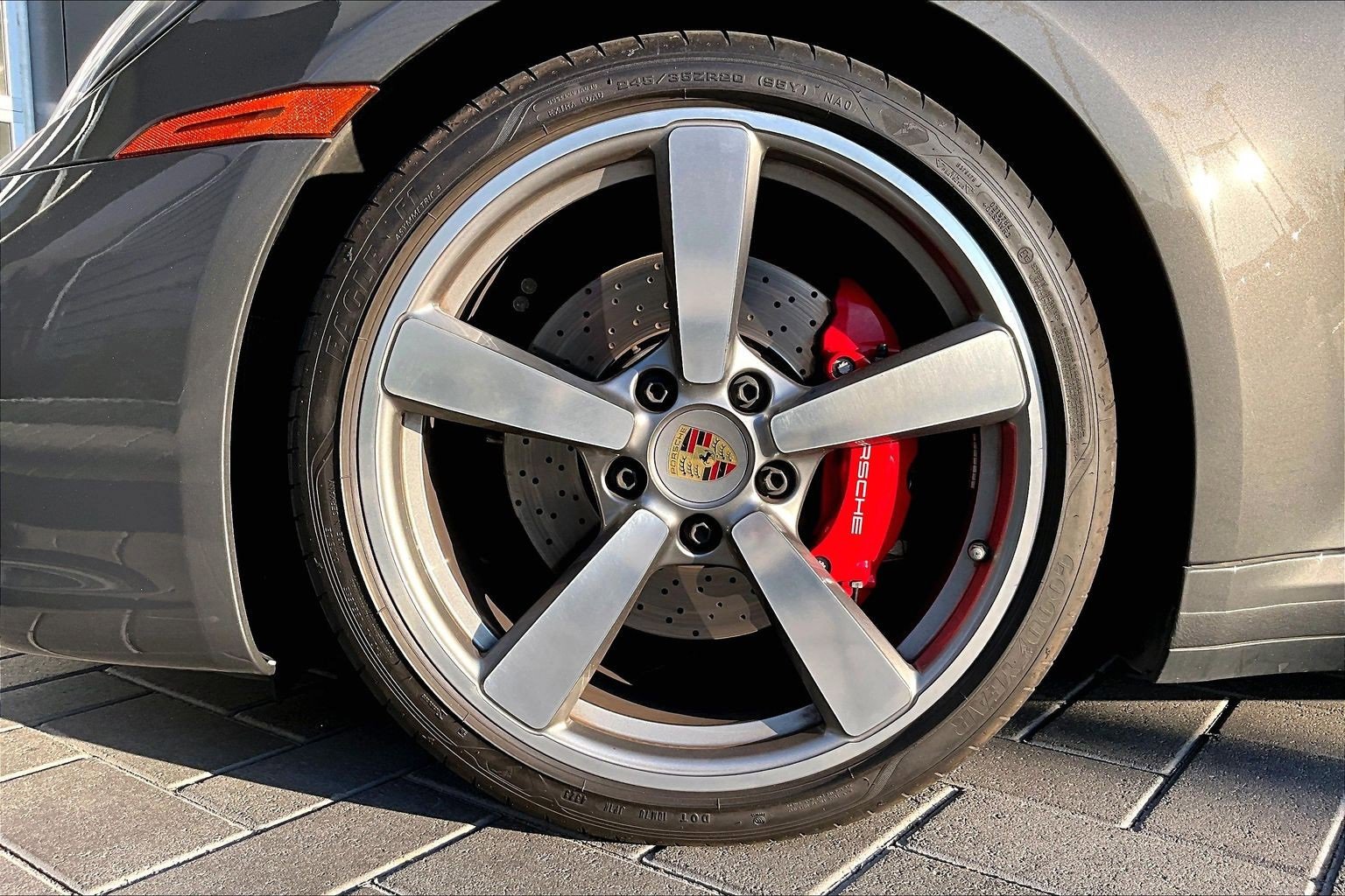 Used 2024 Porsche 911 Carrera 4S image 9