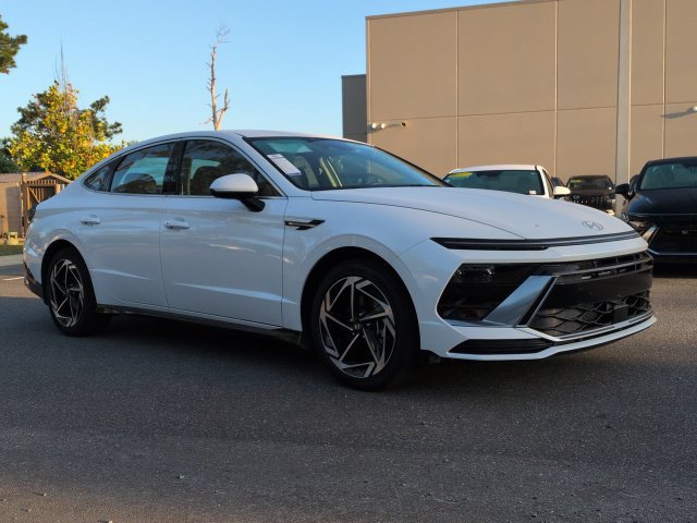 New 2026 Hyundai Sonata SEL FWD image 3