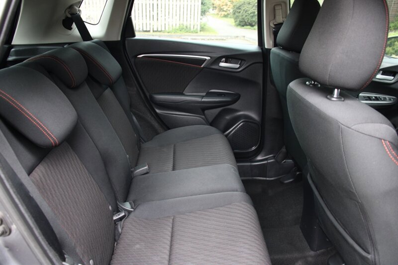 Used 2018 Honda Fit Sport image 6