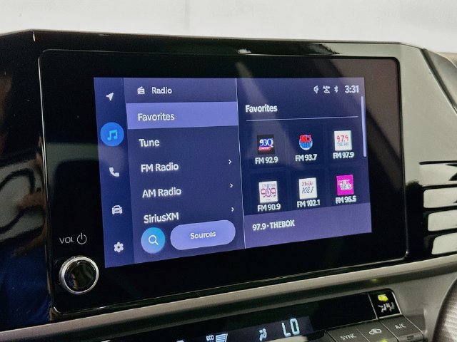 Certified 2025 Toyota Camry SE w/ Convenience Package FWD image 17