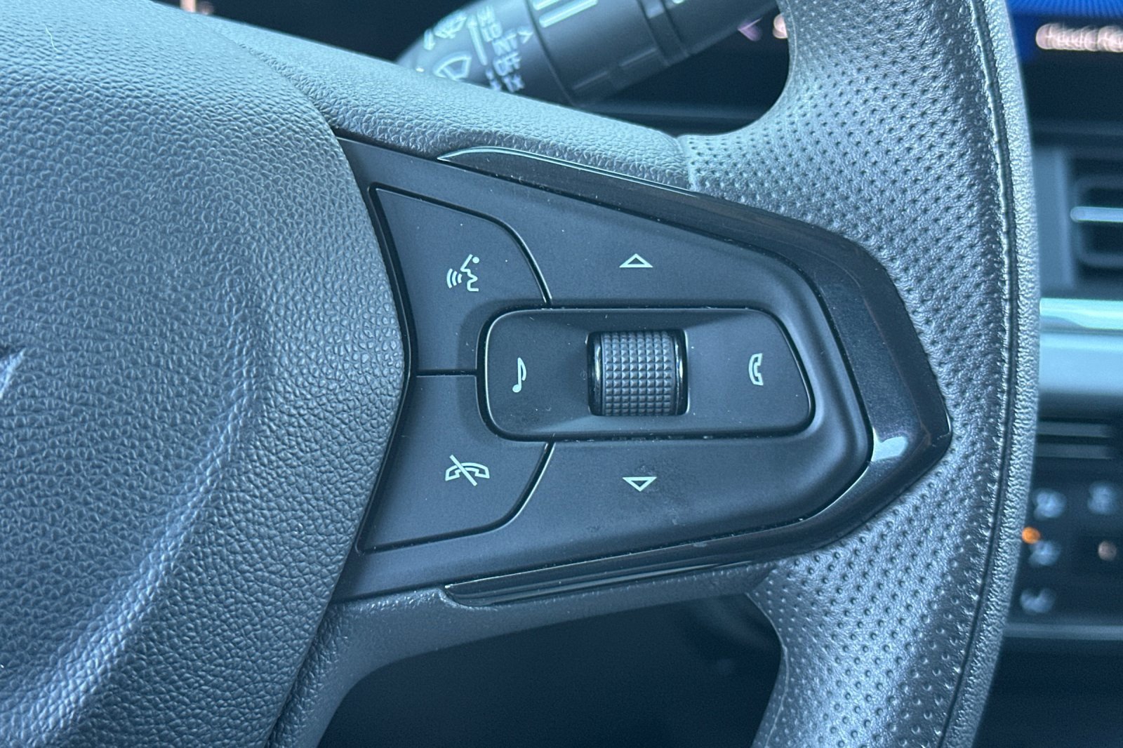 Used 2024 Chevrolet Trax LT image 37