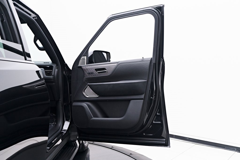 Used 2025 INFINITI QX80 Autograph w/ Autograph Exterior Package image 33