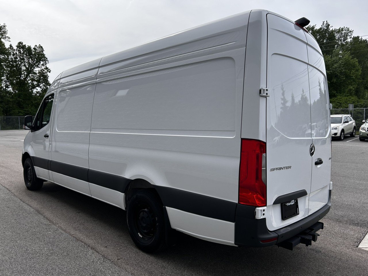 Used 2025 Mercedes-Benz Sprinter 2500 image 5