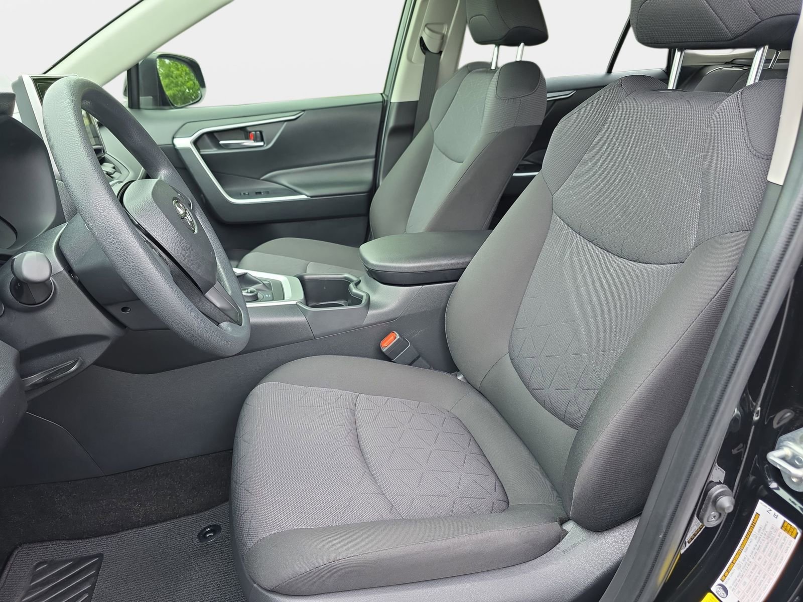 Used 2024 Toyota RAV4 XLE AWD/4WD image 14