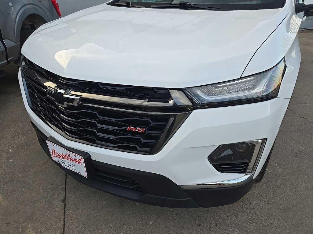 Used 2022 Chevrolet Traverse RS image 16