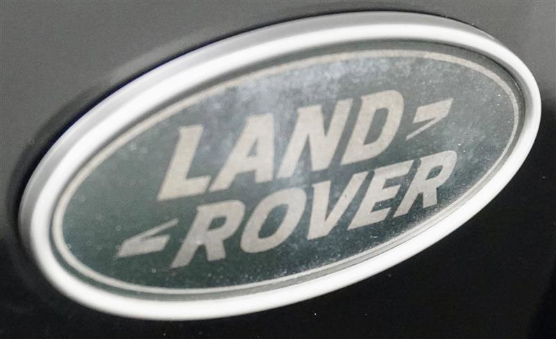 Used 2017 Land Rover Range Rover Evoque SE image 41