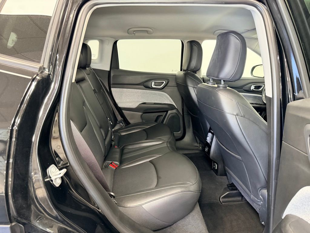 Used 2022 Jeep Compass Latitude AWD/4WD image 8